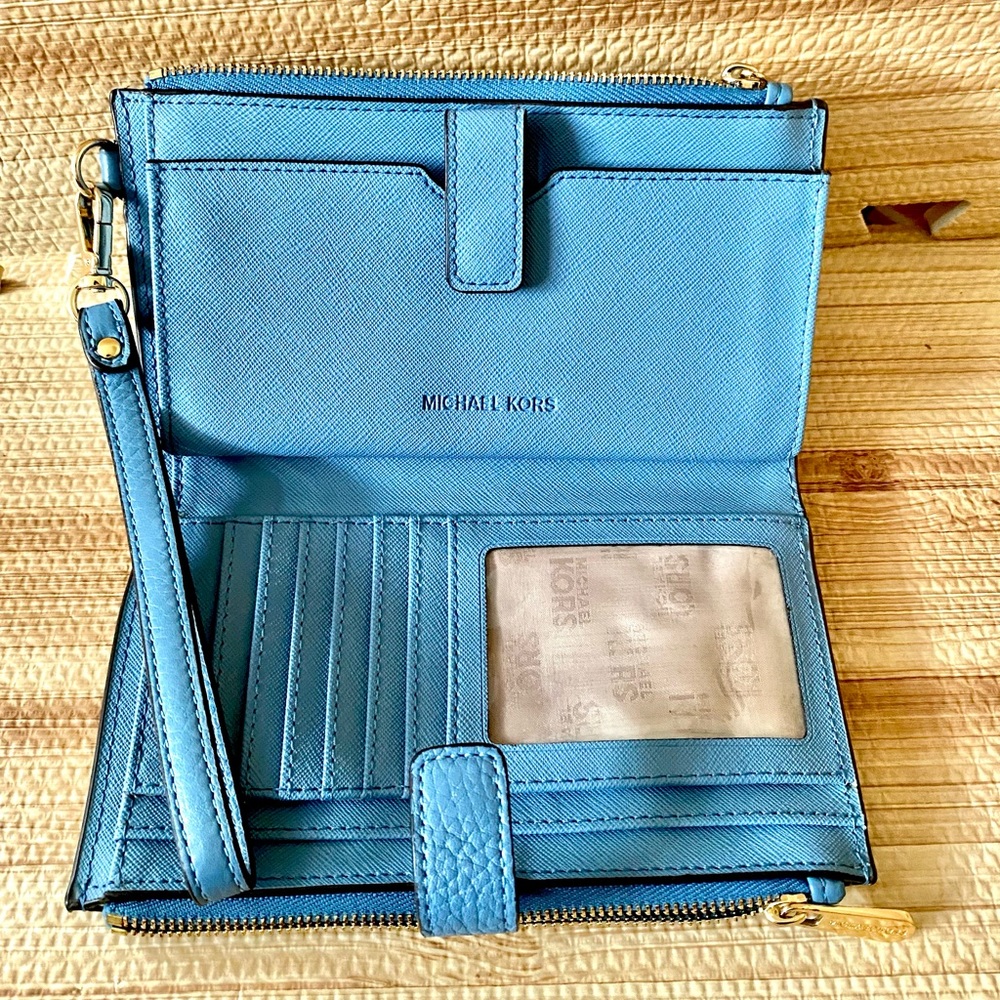 **SOld**Michael Kors Women's Jet Set Travel Dbl Zip Wristlet/Wallet